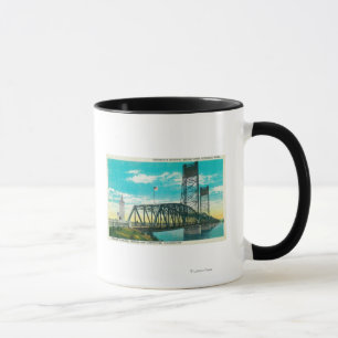 Mug Pont en autoroute nationale au-dessus du fleuve