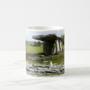 Mug Poulnabrone Dolmen, The Burren, Clare, Irlande