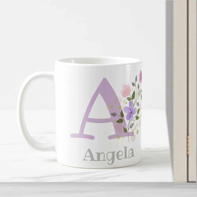 Mug Premier nom initial plus Angela avec fleurs (Créateur téléchargé)