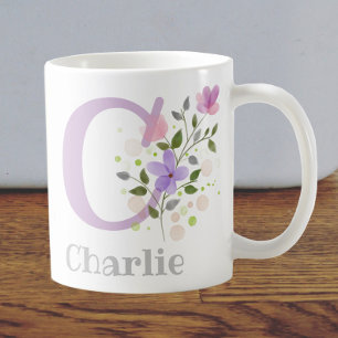 Mug Première initiale plus nom Charlie avec des fleurs