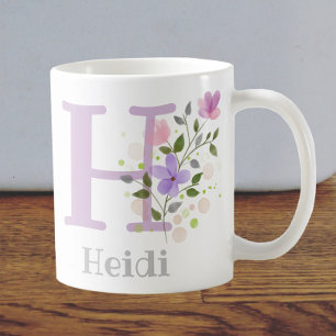 Mug Première initiale plus nom Heidi avec des fleurs