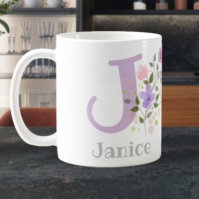 Mug Première initiale plus nom Janice avec des fleurs (Créateur téléchargé)