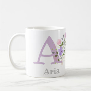 Mug Prénom initial plus nom Aria avec des fleurs