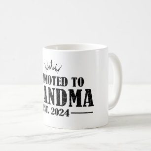 Mug Promu À Grand-Mère Est. Nouveau grand-mère cadeau 
