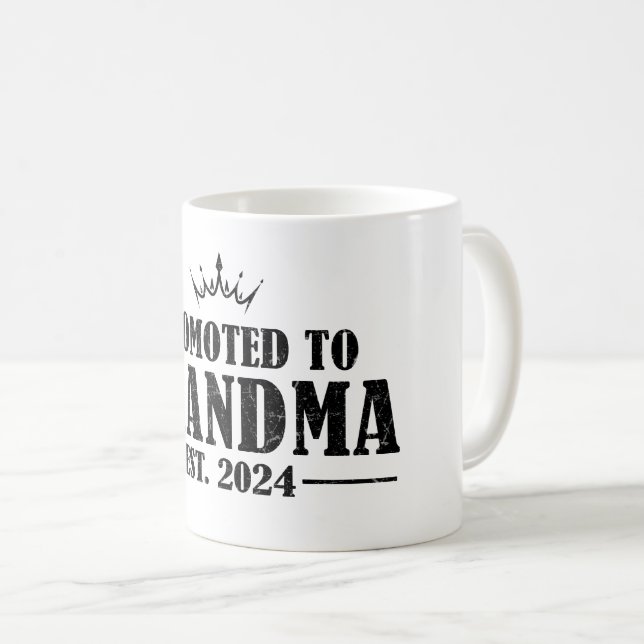 Mug Promu À Grand-Mère Est. Nouveau grand-mère cadeau  (Devant droit)