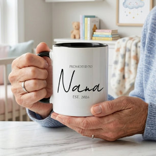 Mug Promu en tant que Nana Élégant Année EST Script