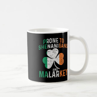 Mug Prone à des bêtises et à des sottises Drôle de Sai