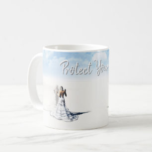Mug Protégez Votre Paix. Jolie femelle dans le désert