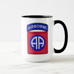 Mug quatre-vingt-deuxième Vétérinaires de vétéran