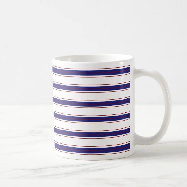 Mug Rayures bleues et rouges nautiques sur le blanc (Droite)