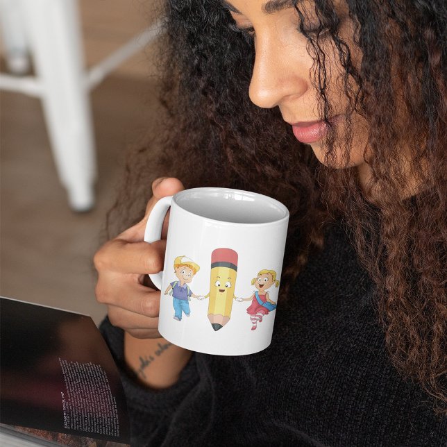 Mug Retour à la caricature scolaire Joyeux crayon et e (Créateur téléchargé)
