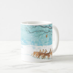 Mug Roe Deer hiver paysage de forêt enneigée