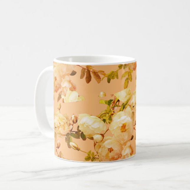 Mug Roses blanches romantiques sur arrière - plan oran (Devant gauche)