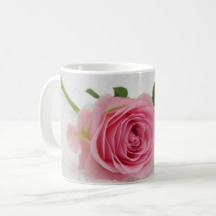 Mug Roses blasonnants : l'élégance florale en fleurs