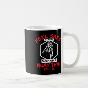 Mug Se sentir en sécurité avec un kickboxing de combat