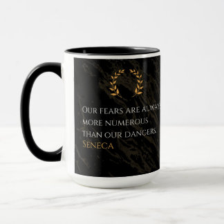 Mug Seneca's Insight : Les peurs comparées aux dangers