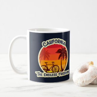 Mug Silhouette de bicyclette de plage au coucher du so
