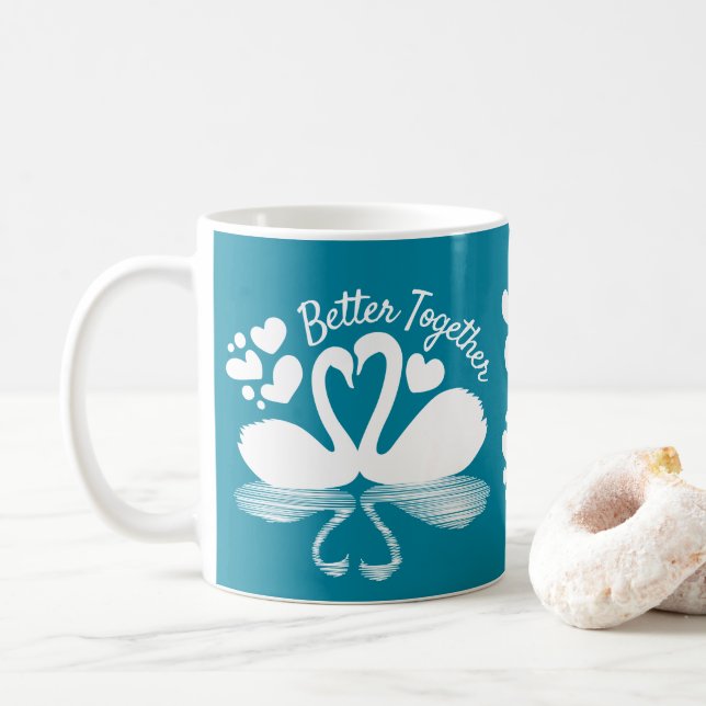Mug Silhouette de deux cygnes dans l'eau (Avec donut)