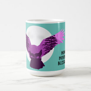 Mug Silhouette de hibou volant avec des loups dans la