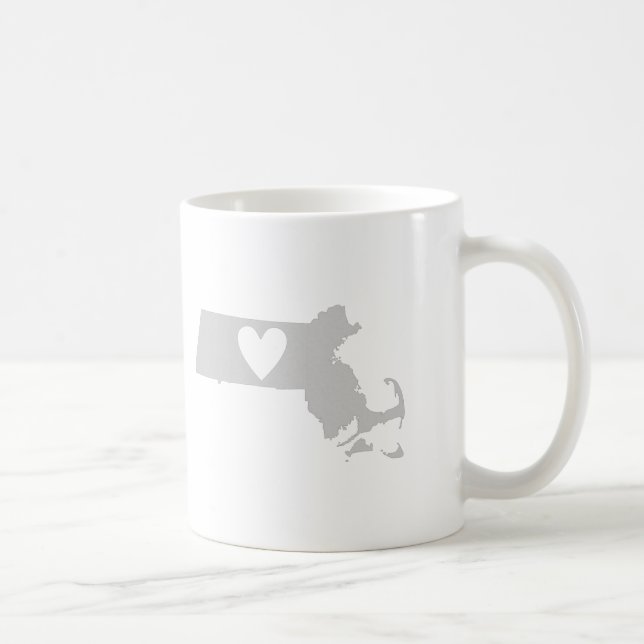 Mug Silhouette d'état du Massachusetts du Coeur (Droite)
