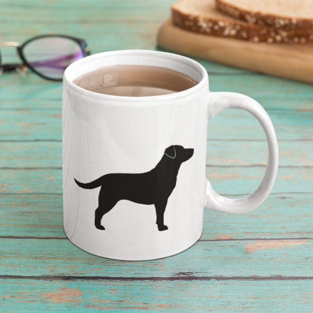 Mug Silhouettes de chien de trieur du Labrador noir (Créateur téléchargé)