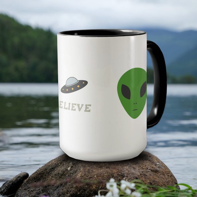 Mug Soucoupe volante et boue Alien verte (Flying Saucer & Green Alien Mug)