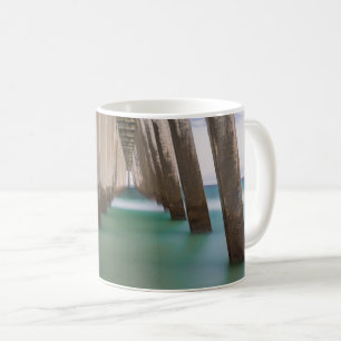 Mug Sous le quai de Navarre Beach