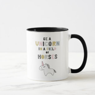 Mug Soyez une licorne dans un domaine des chevaux