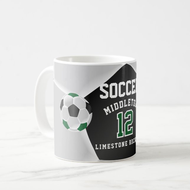 Mug Sport ⚽ de football vert, noir et blanc (Devant gauche)