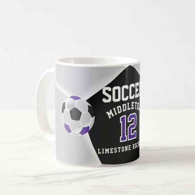 Mug Sport de football ⚽ violet, noir et blanc (Devant gauche)