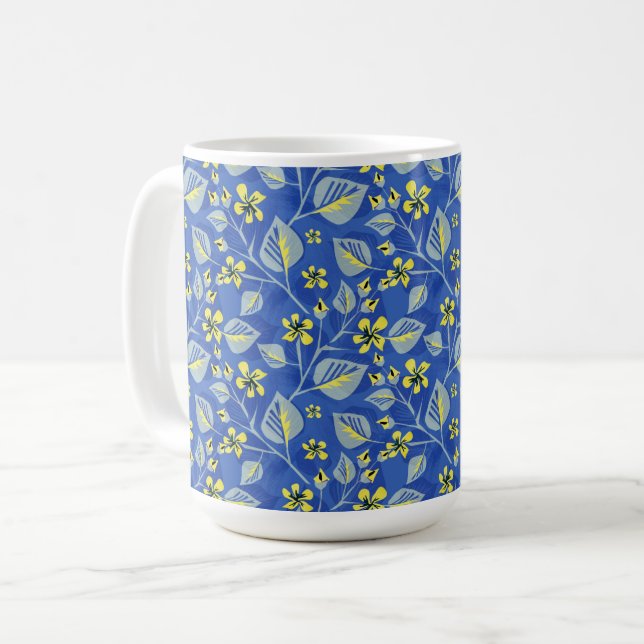 Mug Sprigs avec feuilles et fleurs. (Devant gauche)