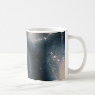 Mug Star Clusters naît parmi les Galaxies en interacti