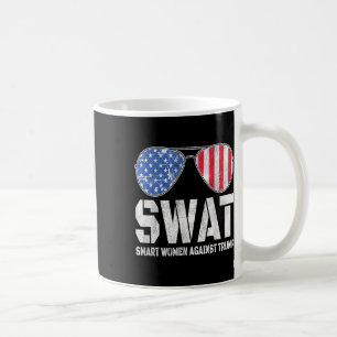 Mug Swat Smart Women contre Trump Funny Anti-Trump 2