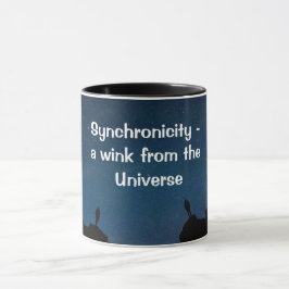 Mug Synchronicité: un clin d'oeil du devis universel