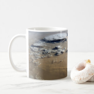 Mug Tempête De Poussière À Travers Les Mers De Sable D