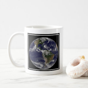 Mug Terre Pleine Avec L'Ouragan Irène Au-Dessus Des Ba