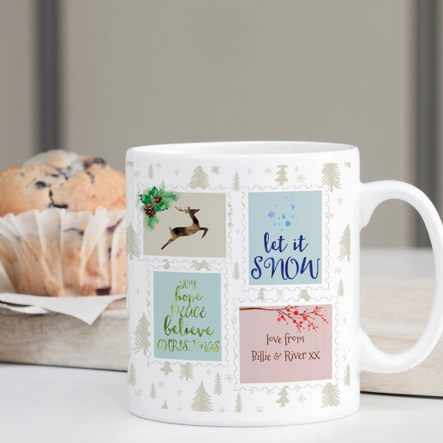Mug Timbres de Noël sur des pins beiges (Créateur téléchargé)