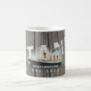Mug Titanic en bois rustique personnalisé