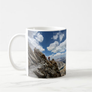 Mug Traînée de Mt Whitney au-dessus de Hitchcock et 