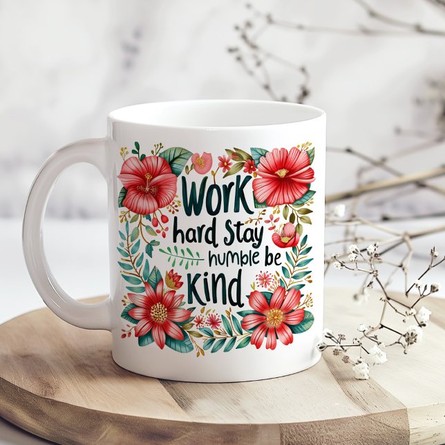 Mug "Travaille dur" Boho Red Floral Inspiration ("Work Hard" Boho Red Floral Inspiration Coffee Mug on a boho kitchen table with dry white flowers)