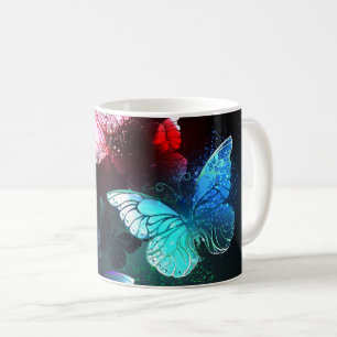 Mug Trois papillons brillants sur l'arrière - plan de 