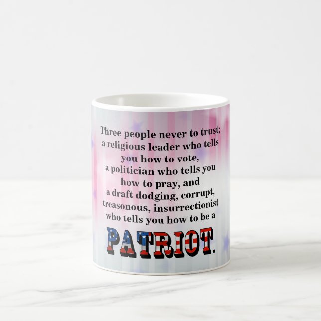 Mug Trois personnes n'ont jamais eu confiance; (Centre)