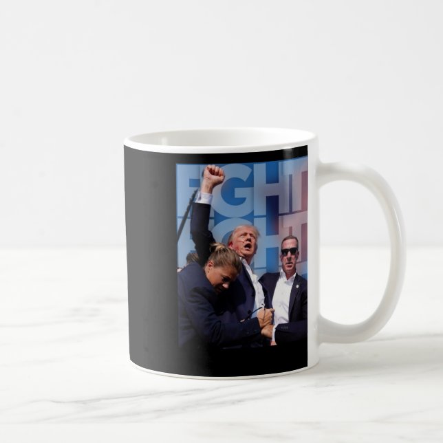 Mug Trump et l'Amérique dans la lutte contre Trump 4 (Droite)