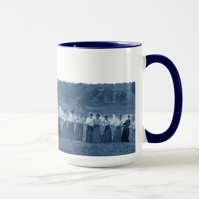 Mug Tug de guerre des femmes des années 1890 Bleu Elgi (Droite)