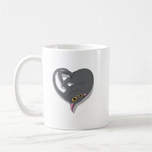 Mug Un chat en forme de coeur.