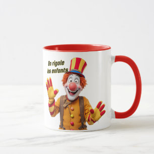 Mug Un clown au spectacle fait rire les enfants.