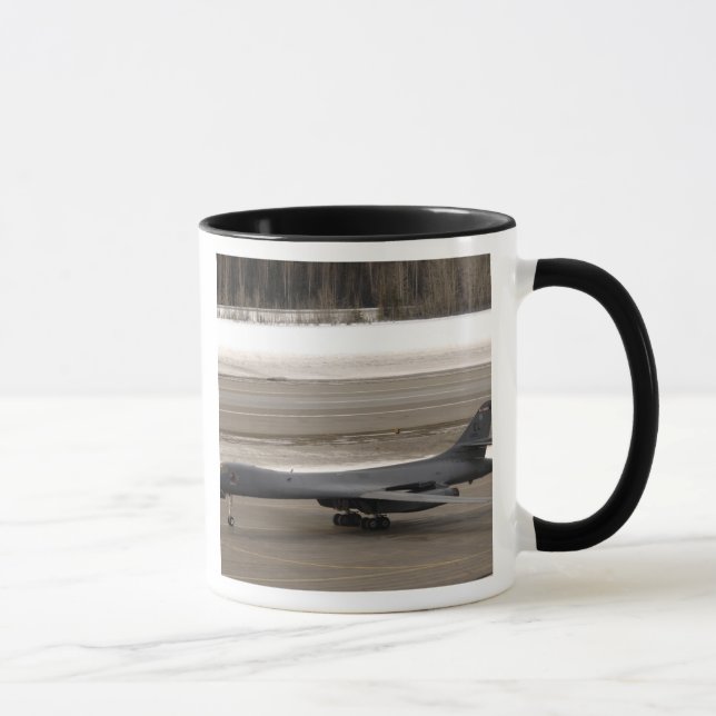 Mug Un Lancer B-1B effectue une touche et va (Droite)