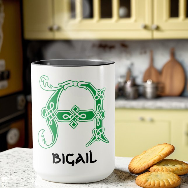 Mug Un noeud celtique du XVIe siècle Capitale décorati (Créateur téléchargé)