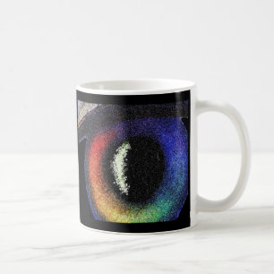 Mug Un oeil sur une coupe de café pleine de thé ?