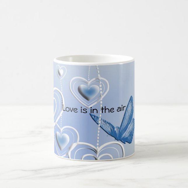 Mug Un papillon et des coeurs (Centre)